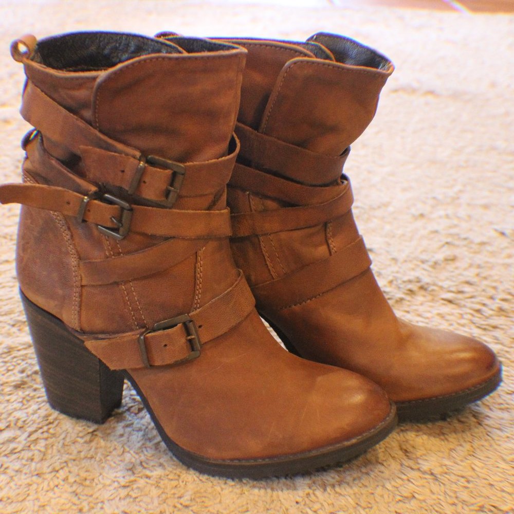 Steve Madden Brown Leather Boots size 10